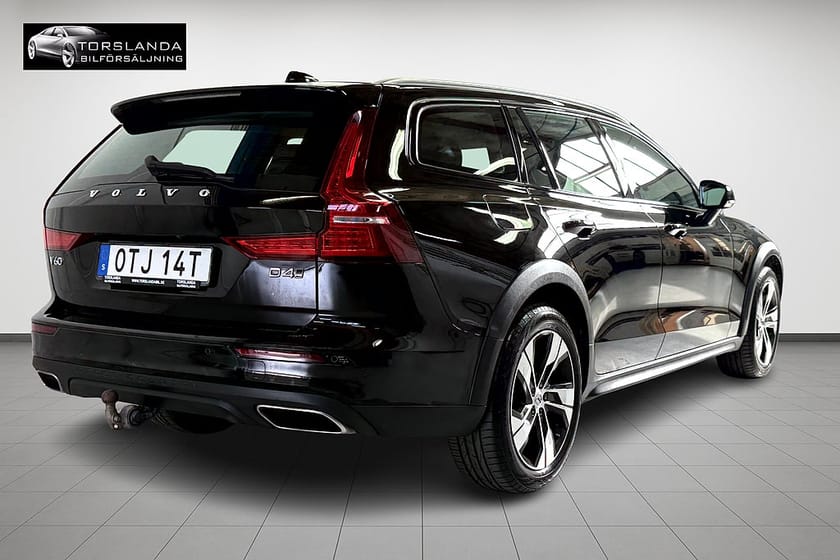 Bild 4 av Volvo V60 Cross Country D4 AWD 190 Auto Skinn HUD B-Kamera GPS Krok