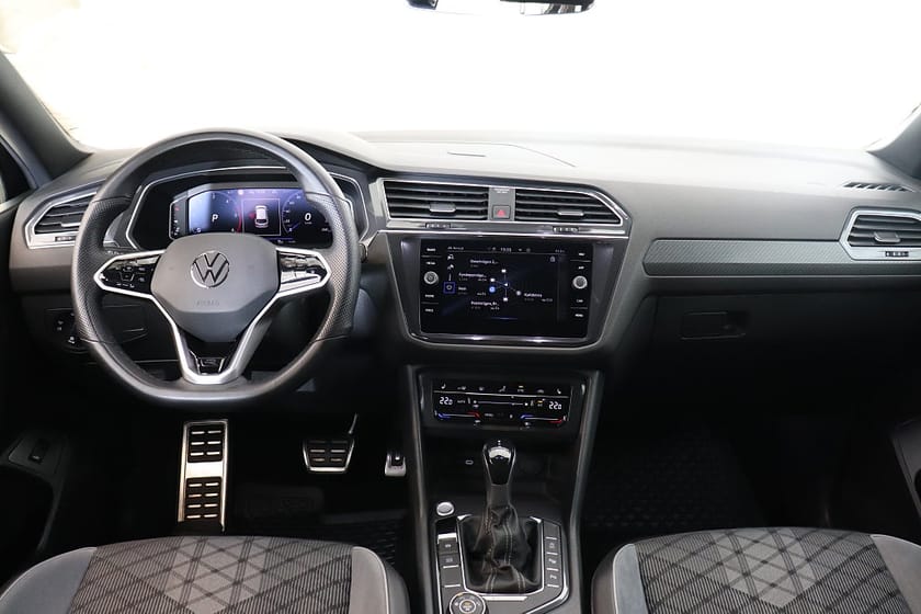 Bild 4 av Volkswagen Tiguan Allspace 7-sätes 7-sits R-Line 2.0 TDI 4M Drag Navi Värmare B-kamera