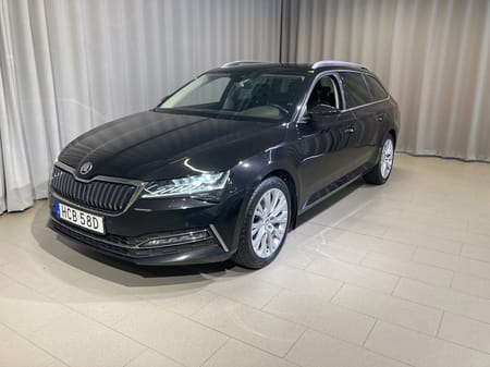 Škoda Superb iV Kombi STYLE 1,4 TSI 218 HK 6 VXL D