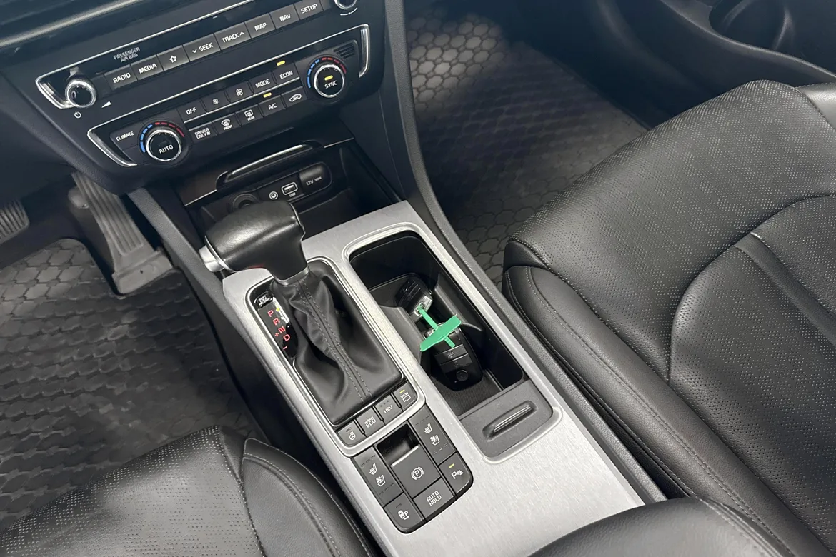 picture of a car