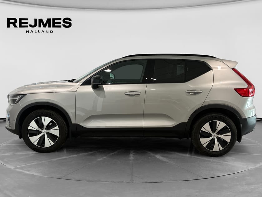 Bild 3 av Volvo XC40 B3 FWD Bensin Plus Dark | 360-kamera | Dragkrok