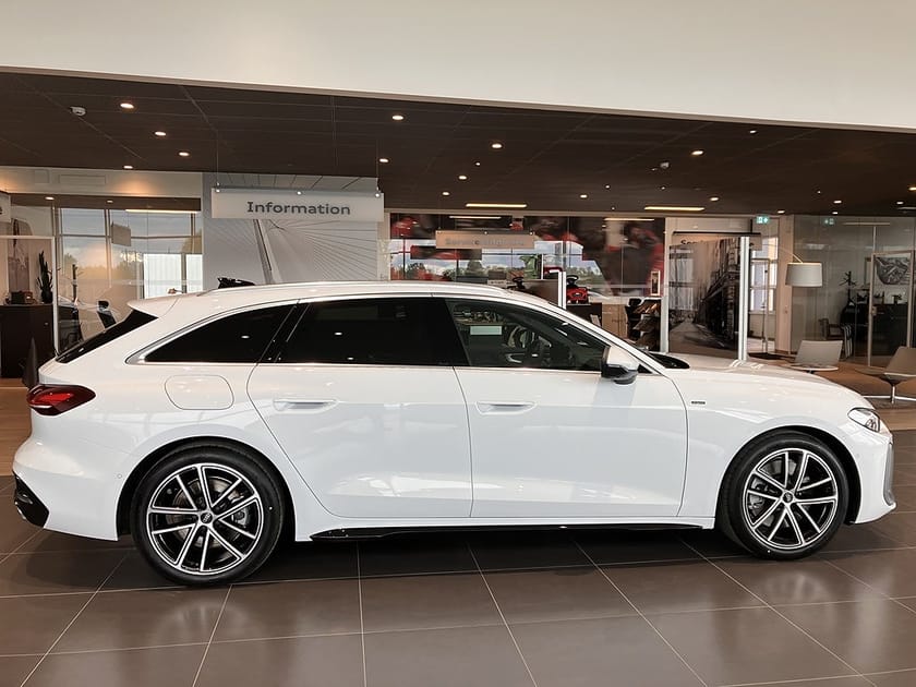 Bild 3 av Audi A5 Avant e-hybrid quattro 299hk S-line Evolution
