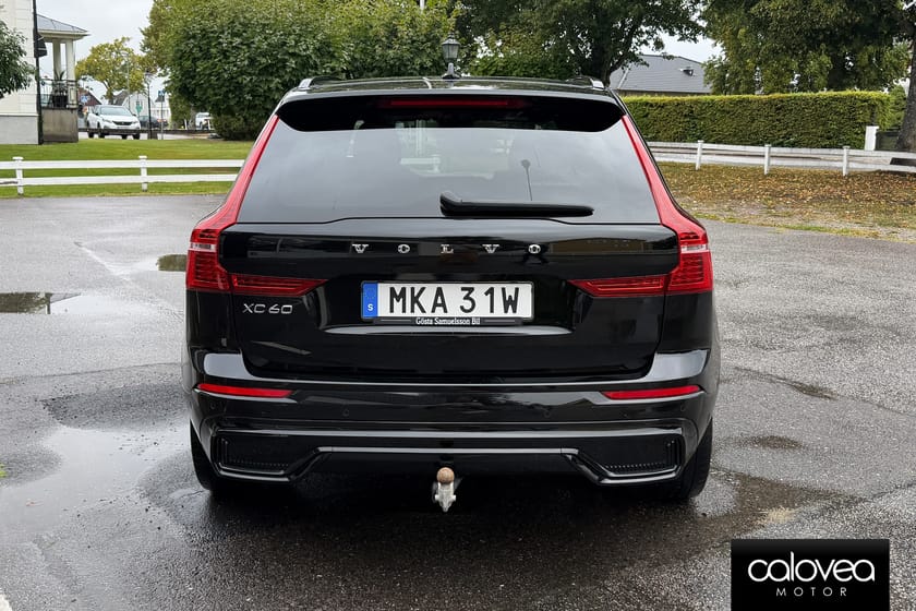 Bild 4 av Volvo XC60 T6 Recharge R-Design 350 hk AWD - Panorama | Elinfällbar dragkrok