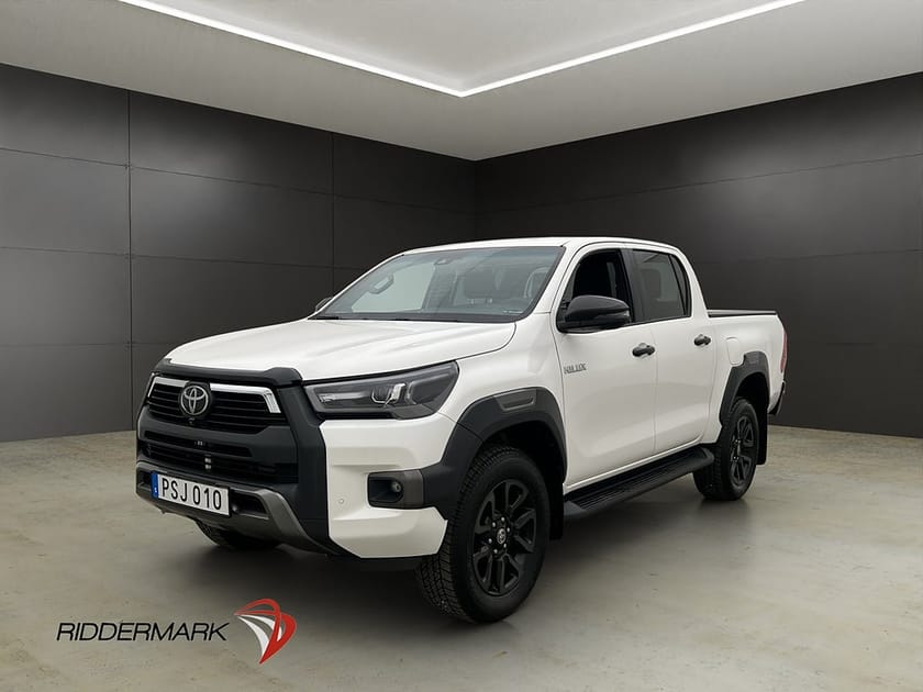 Bild 3 av Toyota Hilux Dubbelhytt Invincible 2.8 4WD Värm Drag JBL Diff 360° Moms
