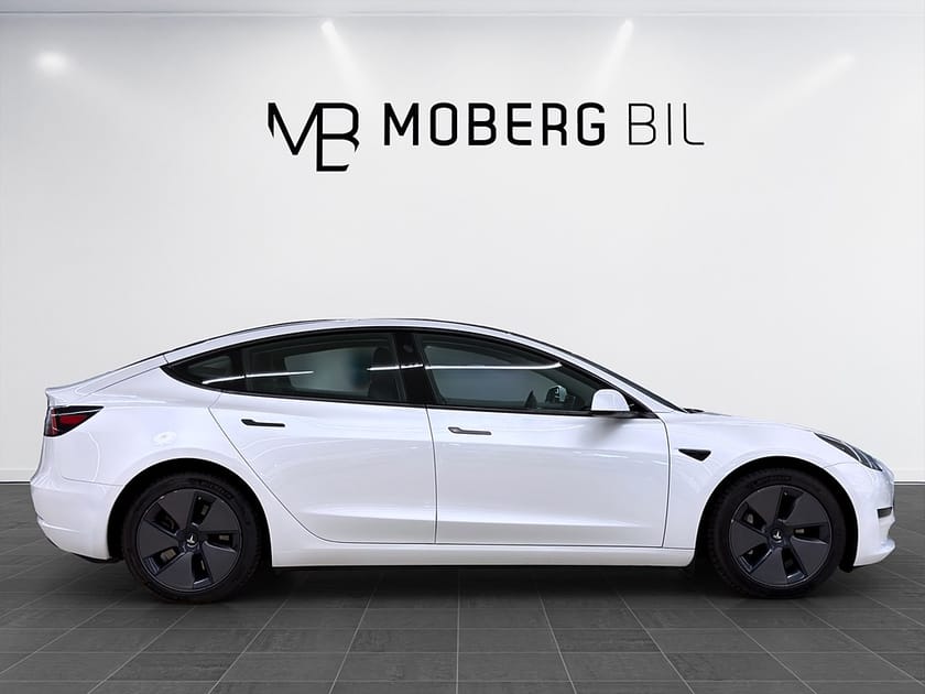 Bild 4 av Tesla Model 3 Standard Range 283hk Pano Läder Navi B-Kamera