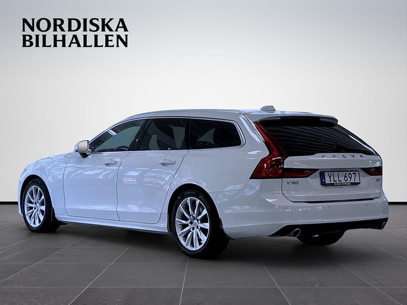 Bild 5 av Volvo V90 D4 Geartronic Momentum Värmare Dragkrok Helskinn