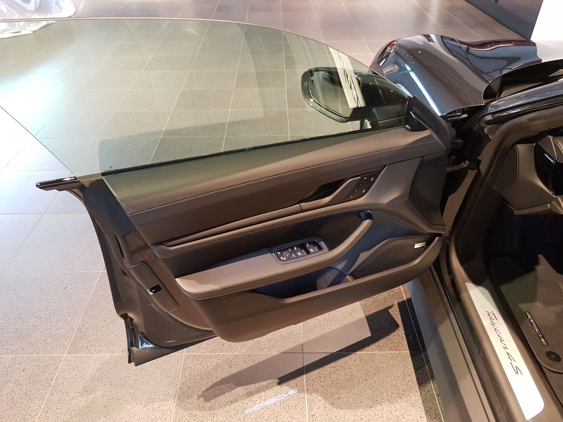 Porsche Taycan 4S Sport Turismo 2024, bild 7/22