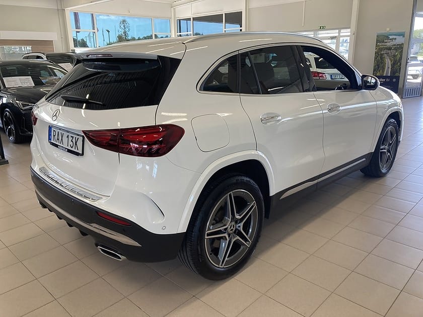 Bild 5 av Mercedes-Benz GLA 250 e e-hybrid Amg-Line B-Kamera Nav