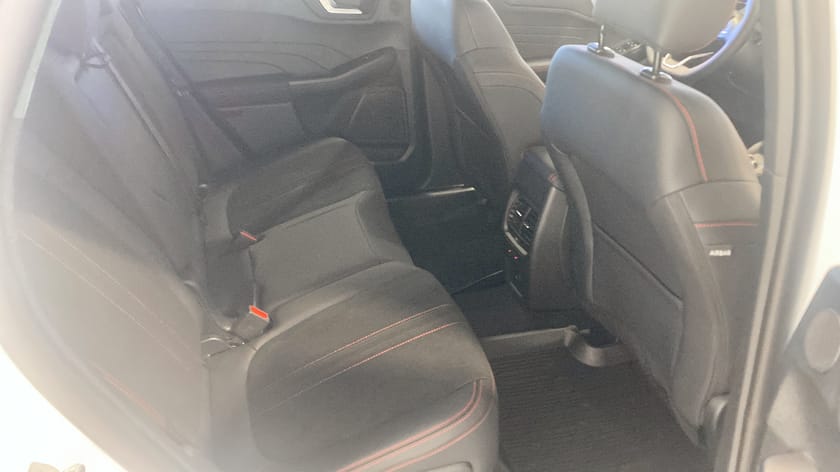 Bild 4 av Ford Kuga Plug-In Hybrid ST-LINE X 2.5 PHEV FWD 243HK BLACK EDT