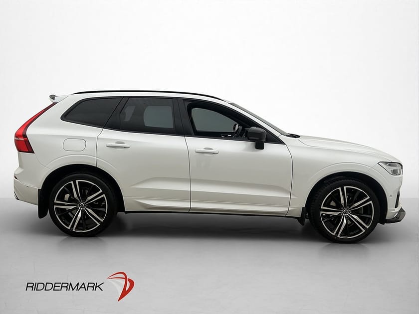 Bild 4 av Volvo XC60 B4 AWD 197hk R-Design Pano H/K 360° Skinn Drag