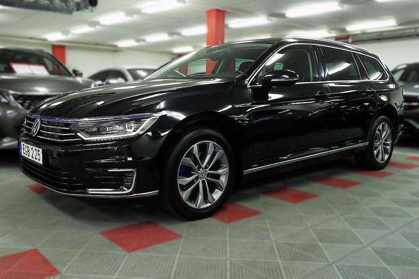 Bild 2 av Volkswagen Passat Variant GTE 1.4 TSI Executive Cockpit SoV Hjul Drag värmare