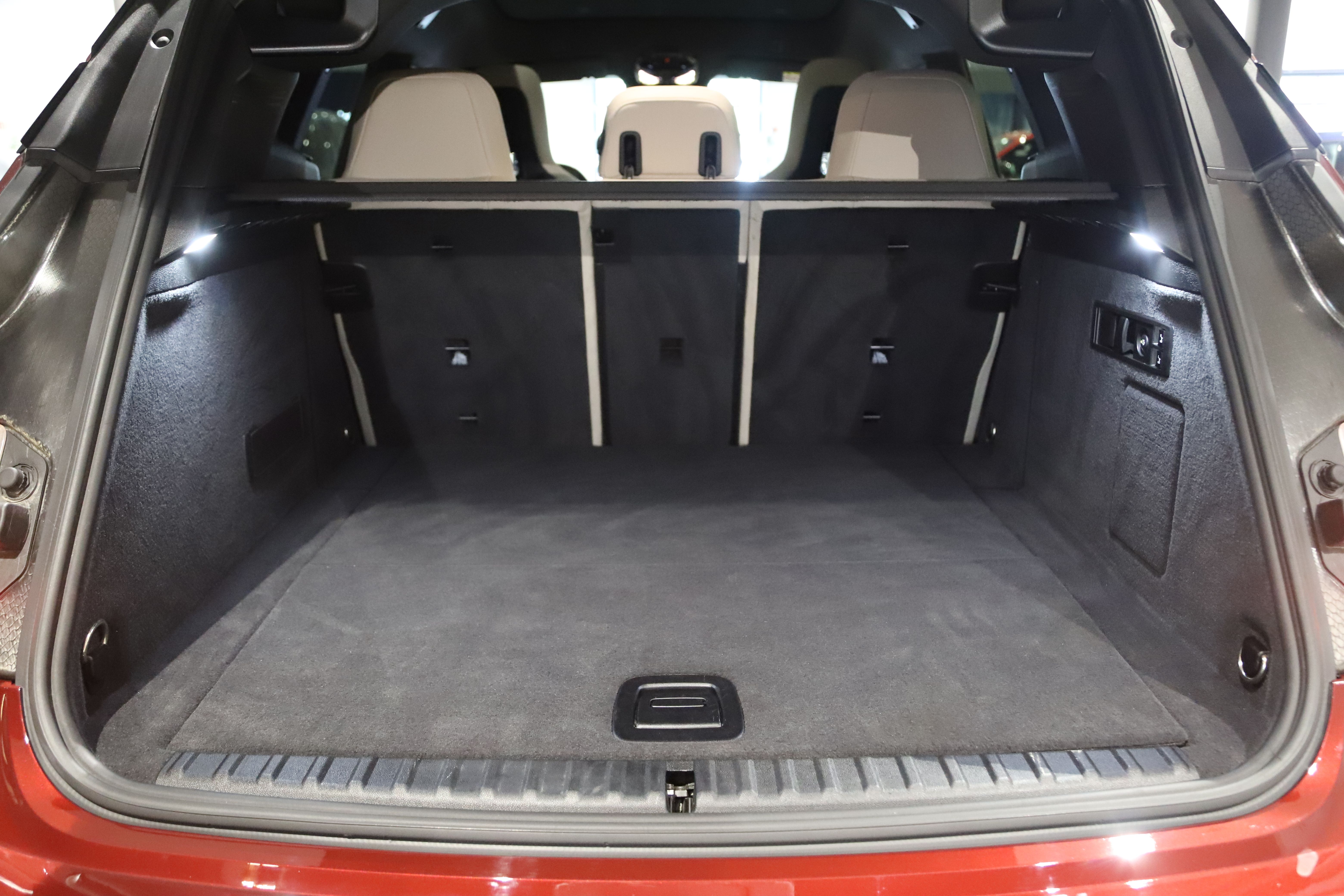 BMW iX xDrive40, 326ps, 2023
