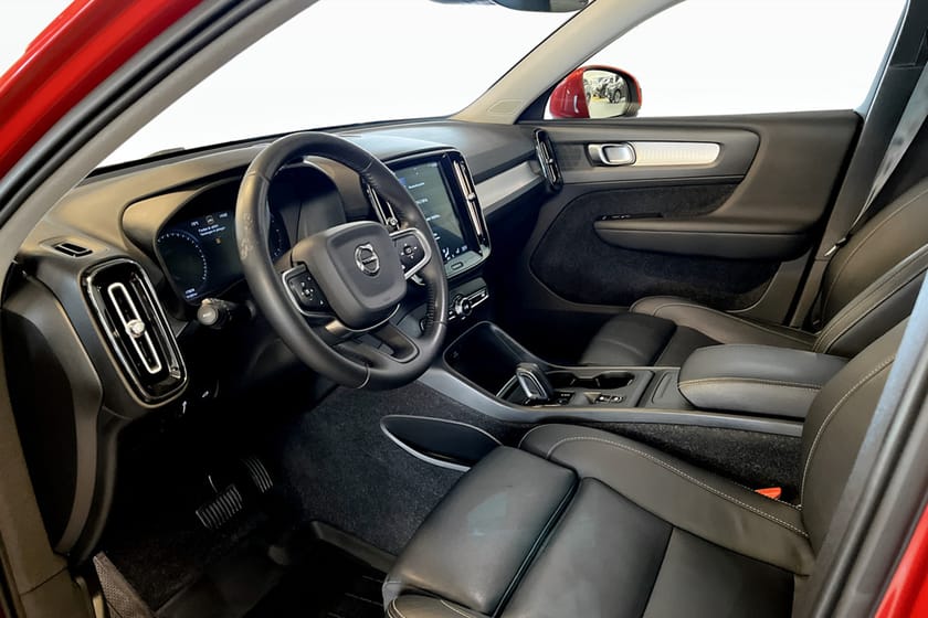 Bild 5 av Volvo XC40 D3 AWD Momentum Pro Edition