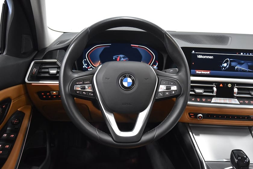 Bild 3 av BMW 330i xDrive Sedan Sport Line Drag AdaptivF B-Värm Skinn 258hk