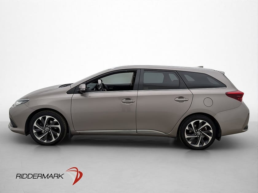 Bild 4 av Toyota Auris Touring Sports 116hk Active Plus Dragkrok Kamera Farthållare