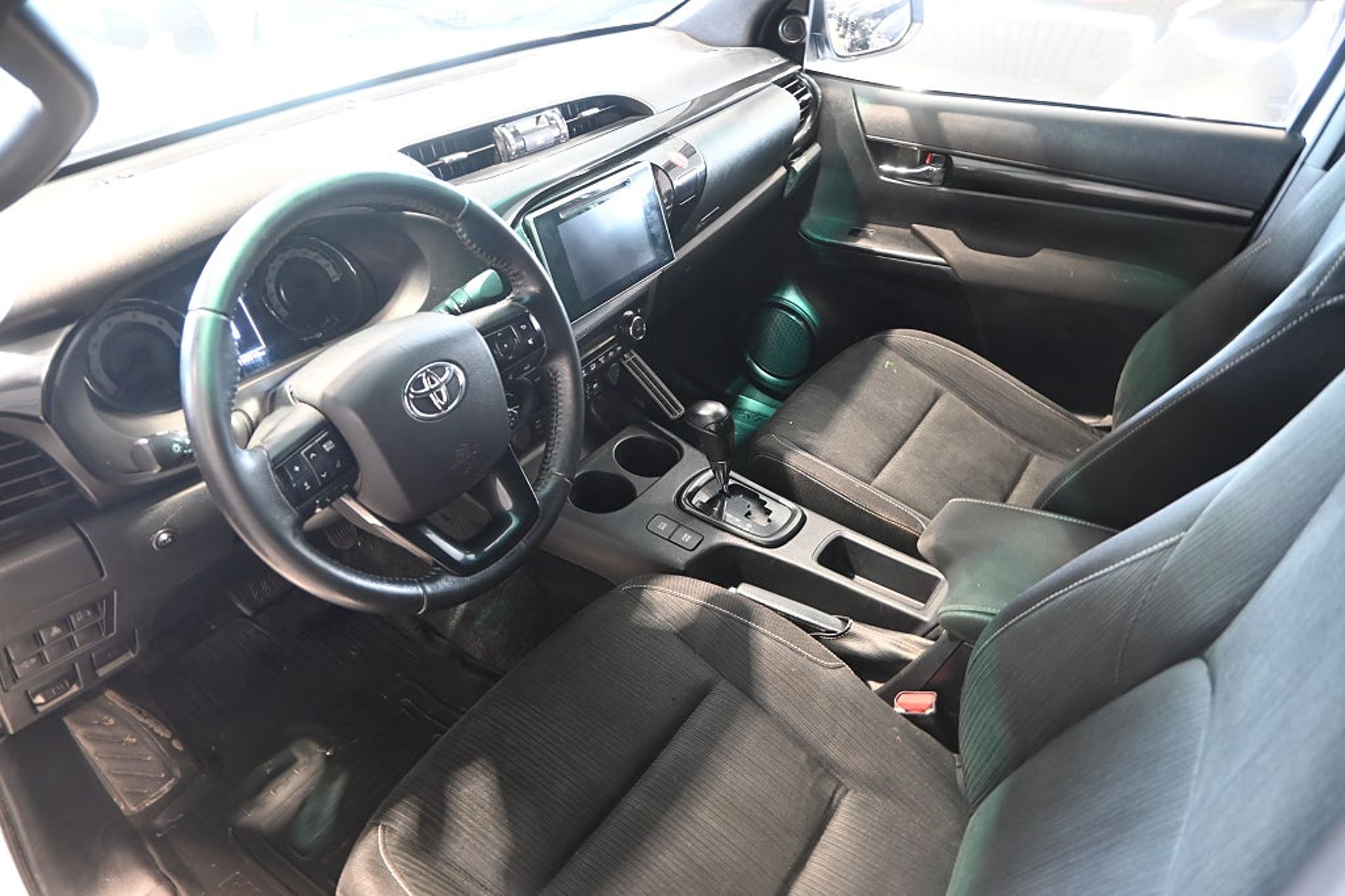 Toyota HiLux 2020, bild 7/21