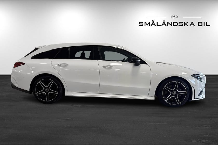 Bild 4 av Mercedes-Benz CLA 200 Shooting Brake 7G-DCT AMG Line Panorama/Drag
