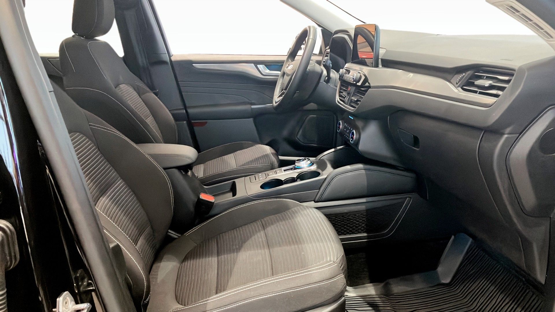 Ford Kuga Plug-In Hybrid 2024, bild 3/10