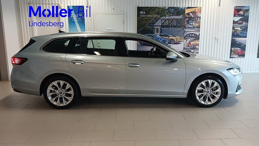 Bild 3 av Škoda Superb iV Kombi