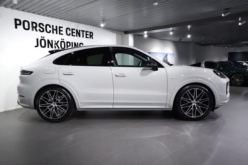 Bild 5 av Porsche Cayenne Coupé E-Hybrid Black Edition