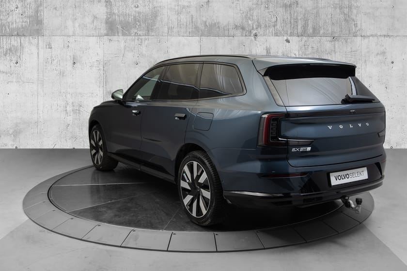 Bilde 5 av Volvo EX90 Twin Motor Performance 7-seater B&W | 22" | PilotAssist | Hengerfeste