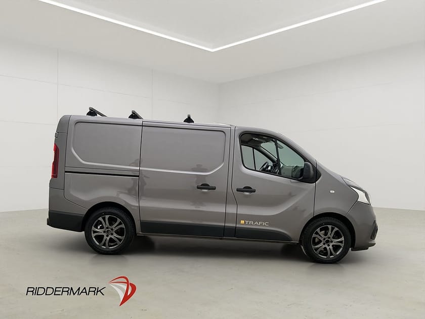 Bild 2 av Renault Trafic Skåpbil 1.6dCi Värmare Dragkrok Farthållare Takräcke