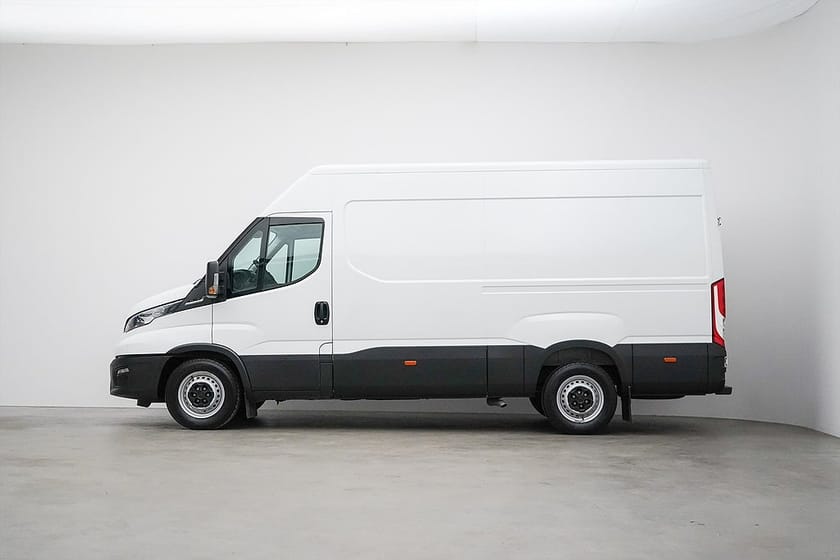 Bild 2 av Iveco Daily 35-140 Van 2.3 JTD Hi-Matic / Moms / Värmare