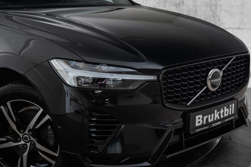 Bilde 2 av Volvo XC60 Recharge T8II 456hk R-Design KROK|PANO|LYS.PK|360|HUD