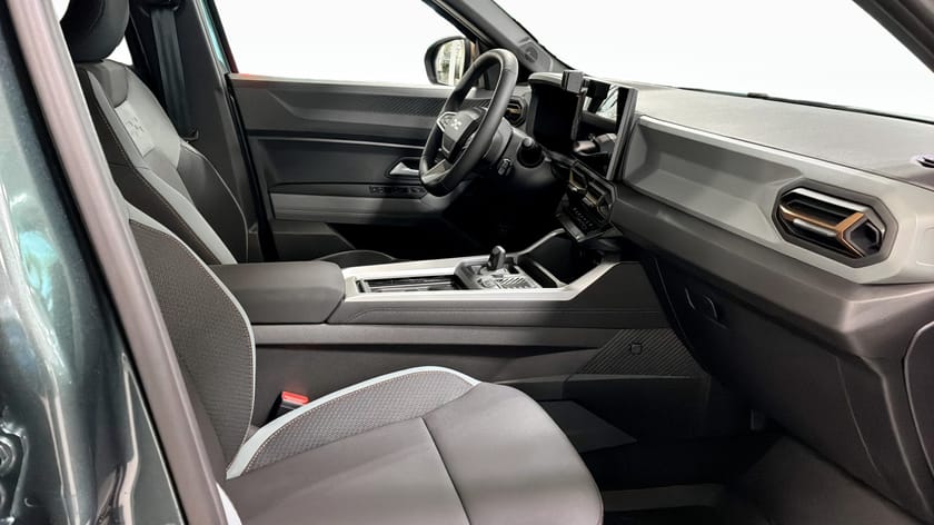 Bild 3 av Dacia Bigster Hybrid 155 EXTREME