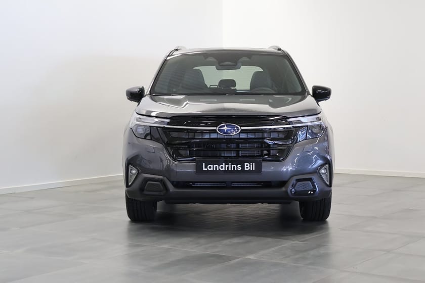 Bild 4 av Subaru Forester e-Boxer Touring Drag Vinterhjul Panorama Harman Kardon