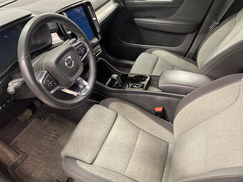 Bild 2 av Volvo XC40 Recharge T4 Plus Dark