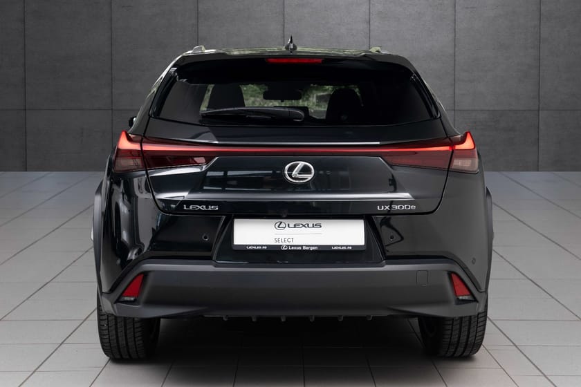 Bilde 4 av Lexus UX 300e FWD Edition35