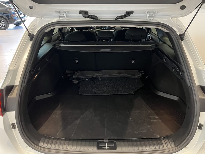 Bild 5 av Kia Ceed Sportswagon 1.4 T-GDI 140hk Drag, V-Hjul, m&k Värmare