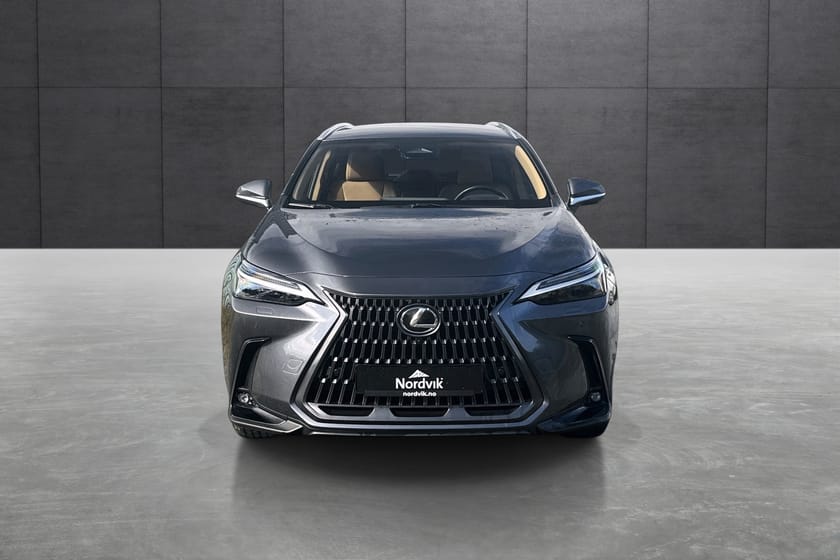 Bilde 2 av Lexus NX 450h+ Executive Tech / Firehjulstrekk / Rentekampanje