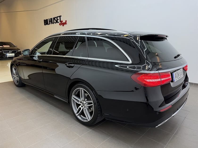 Bild 3 av Mercedes-Benz E 200 T d 150hk AMG Pano/Navi/Bkamera/Krok/19"Fälg/AMG