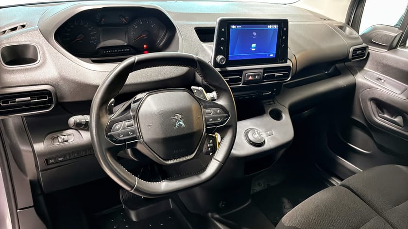 Bild 4 av Peugeot Partner Utökad Last 1.5 BlueHDi 130hk Dragkrok
