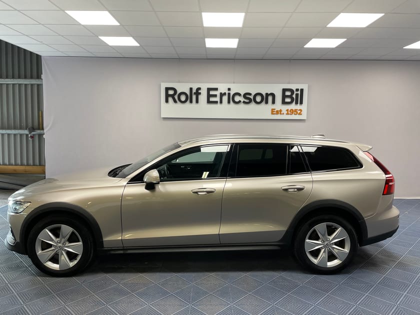 Bild 2 av Volvo V60 Cross Country B4 AWD Diesel Core