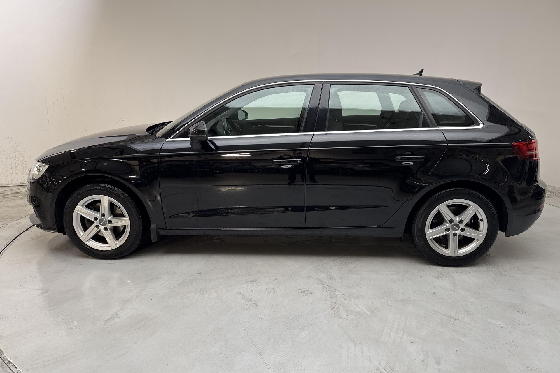 Audi A3 SPBACK Sportback 35 TFSI 2019, bild 2/10