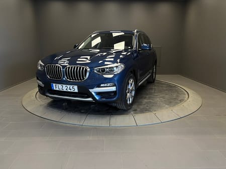 BMW X3 xDrive20d X Line Panorama Drag HK Värmare