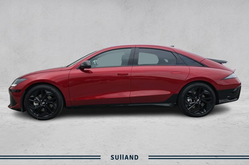 Bilde 2 av Hyundai Ioniq 6 77.4 kWh AWD Long Range AWD Black Edition - BOSE, 360Kam, Keyless