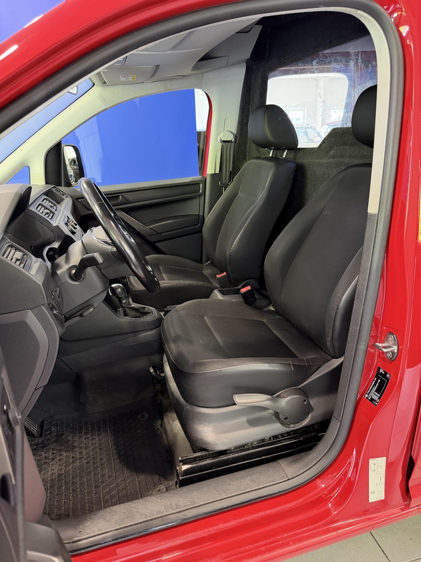 Bilde 3 av Volkswagen Caddy Maxi Van DSG Auto 4Motion Webasto Krok Comfortvegg/Innredning