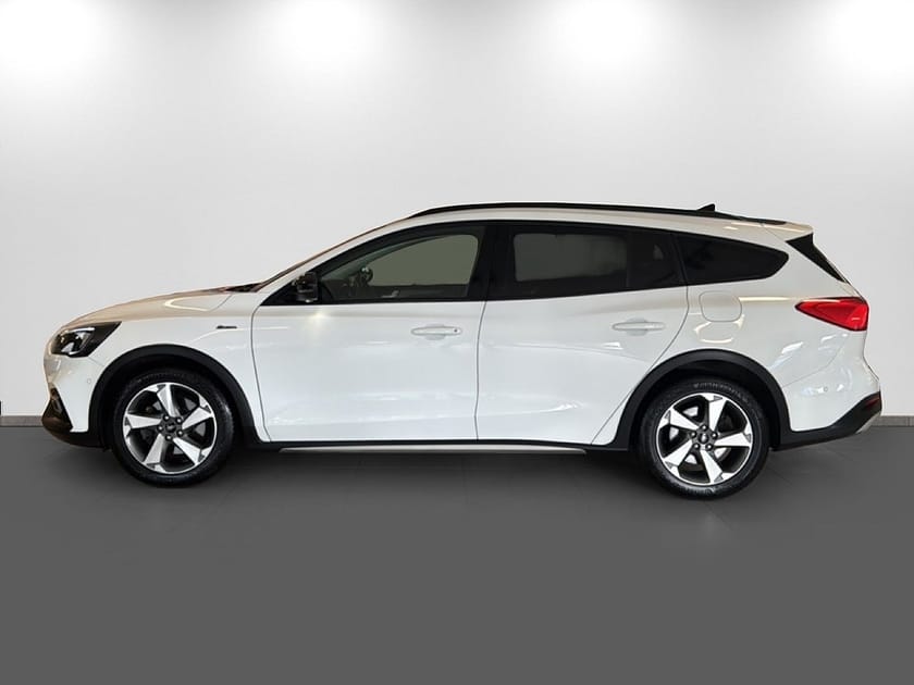 Bild 2 av Ford Focus Active Kombi 1.0 EcoBoost SelectShift 125 HK AUT / Drag