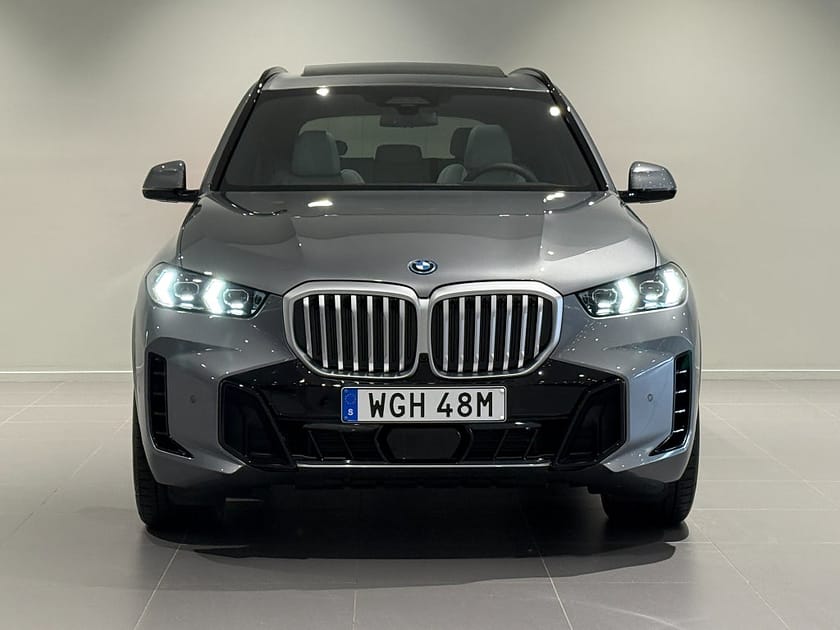 Bild 2 av BMW X5 xDrive50e M Sport Drag HUD H/K Panorama Innovation