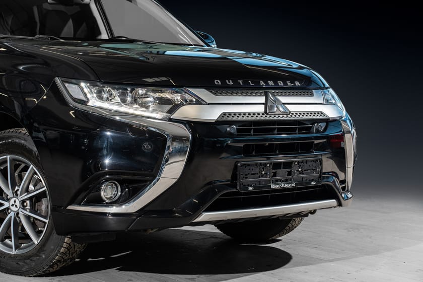 Bilde 2 av Mitsubishi Outlander PHEV AWD Norsk Krok ACC Premium lyd Skinn 360 Navi+++