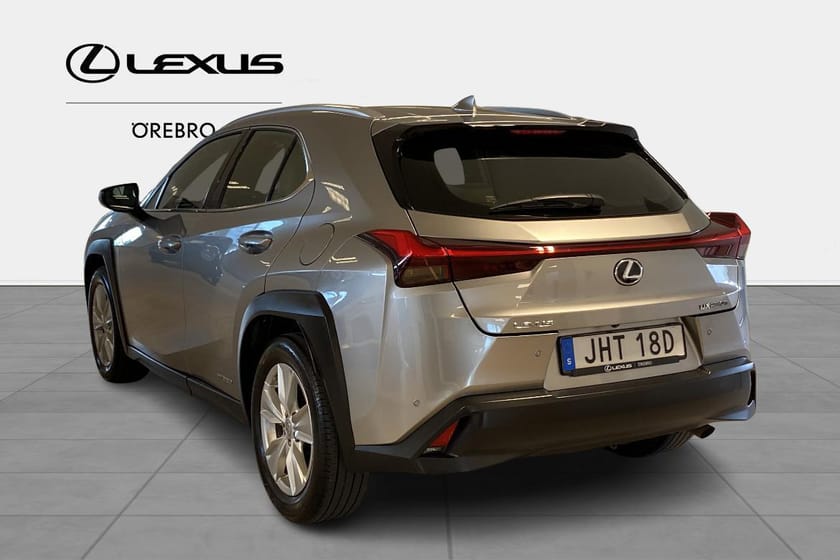 Bild 3 av Lexus UX 250h Comfort Teknikpaket inkl vinterhjul och dragkrok