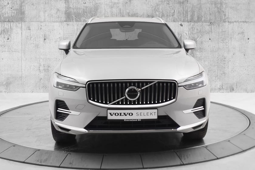 Bilde 2 av Volvo XC60 T6 350 HK/Plus/Bright/Hengerfeste/SE KM!!!