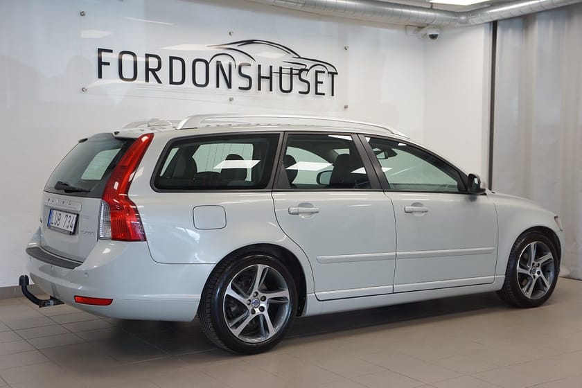 Bild 4 av Volvo V50 D2 MOMENTUM | 1 ÄGARE | DRAGKROK