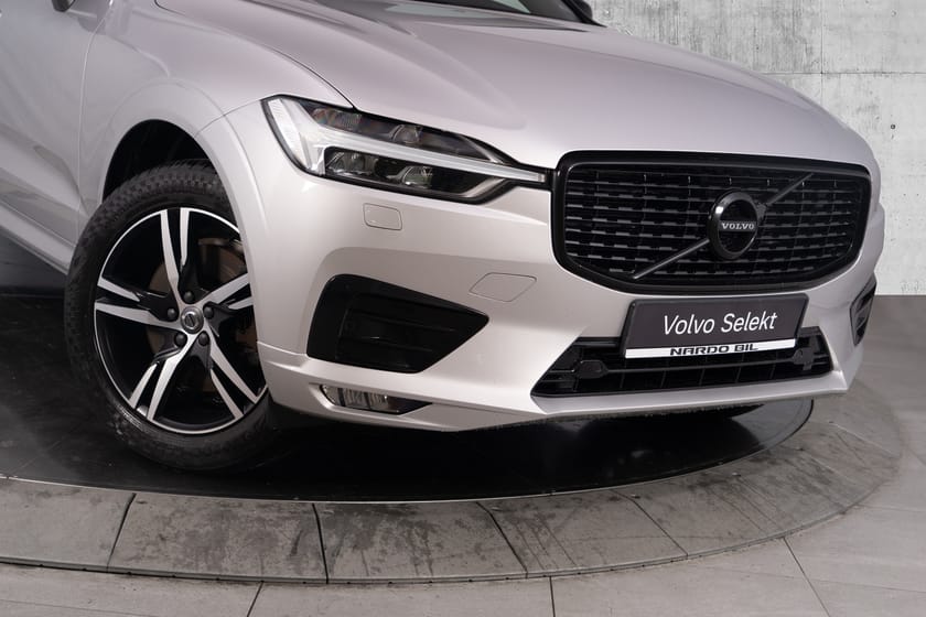 Bilde 2 av Volvo XC60 B5 235 hk R-Design. Krok/Teknikkpakke/Adaptiv CC/Navi