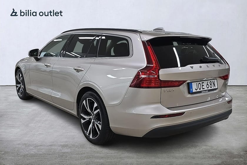 Bild 3 av Volvo V60 B4 DCT Core Dragkrok Värmare Backkamera Navigation