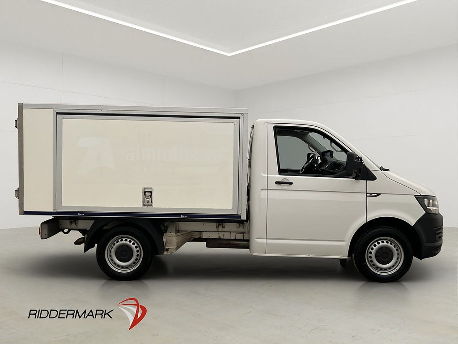 Volkswagen Transporter 2017, bild 2/10